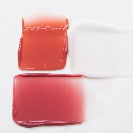 Kaine - Glow Melting Lip Balm – Drėkinamasis Lūpų Balzamas – #Warm Apricot – 3,7 g