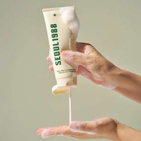 K-SECRET - SEOUL 1988 Cleansing Foam : Pine Cica 1% + Probiotics - Oczyszczająca Pianka do Twarzy - 150mlK-SECRET - SEOUL 1988 Cleansing Foam : Pine Cica 1% + Probiotics - Valomosios Veido Prausimosi Putos - 150ml