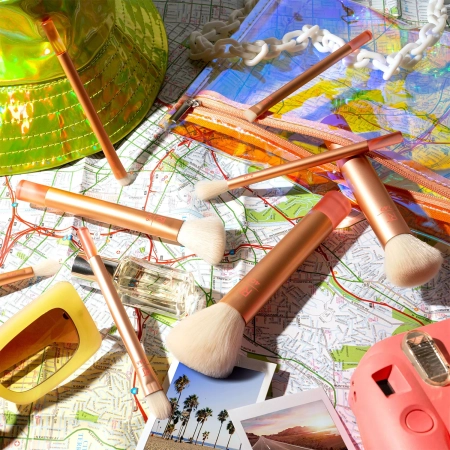 Real Techniques - The Wanderer Travel Brush Kit - Kelioninis Makiažo Šepetėlių Rinkinys su Kosmetine