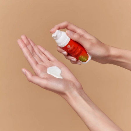 BasicLab - Prevencija ir Antioksidacija - Lengva Apsauginė Emulsija SPF50+ PPD 52,3 - 50ml