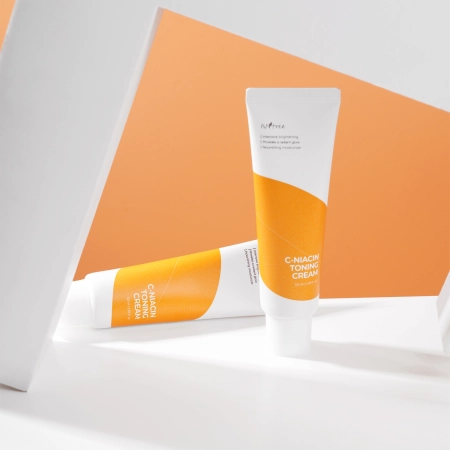 Isntree - C-Niacin Toning Cream - Šviesinantis veido kremas - 50ml