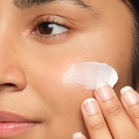 The Ordinary - Natural Moisturizing Factors + HA – Drėkinamasis Veido Kremas su Hialurono Rūgštimi – 100 ml