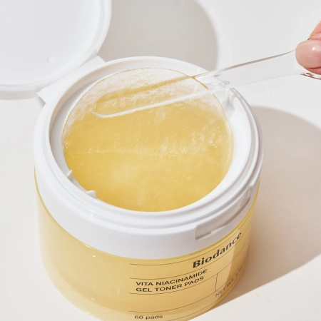 Biodance - Vita Niacinamide Gel Toner Pads - Skaistinamieji Veido Diskeliai - 60vnt